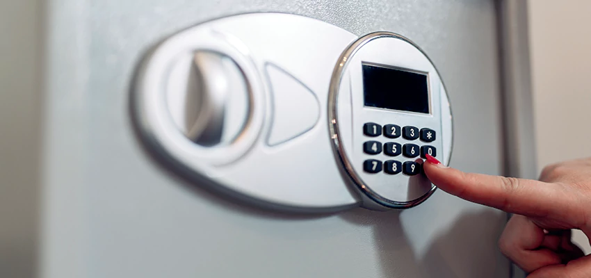 Jewelry Safe Cracking in Fullerton, California